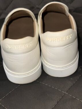Burberry Cream Leather Low-Top Sneakers